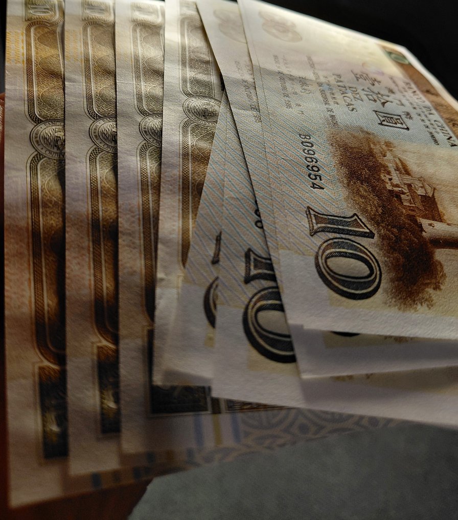 Macau. - 10 x 10 Patacas Patacas 1991/1995 - Pick 65 and 90 (Zonder minimumprijs) #2.1