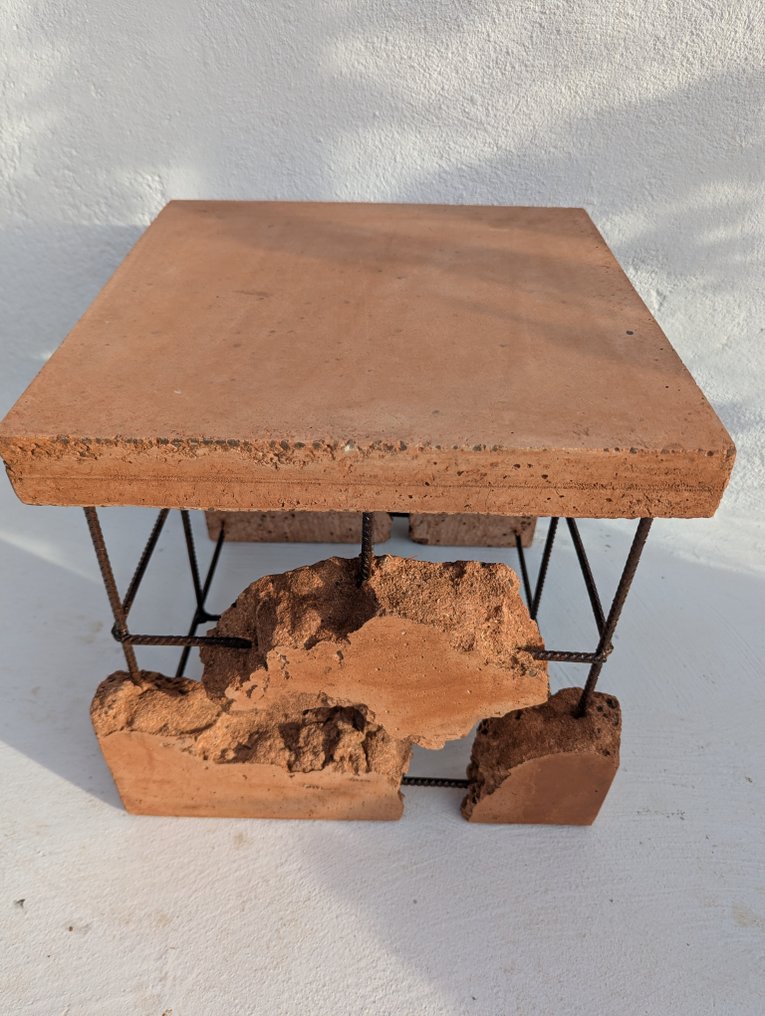 Wallavibe - D.B - Mesa de centro - funcionalidade em um design brutalista - Arte funcional - Sem reserva #4.3