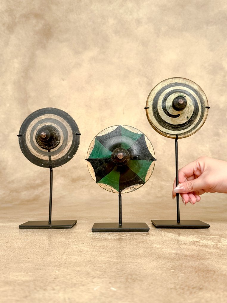 NO RESERVE PRICE - Set of 3 spinning tops - Gasing  - Σβούρα - 2020+ - Ινδονησία #1.0