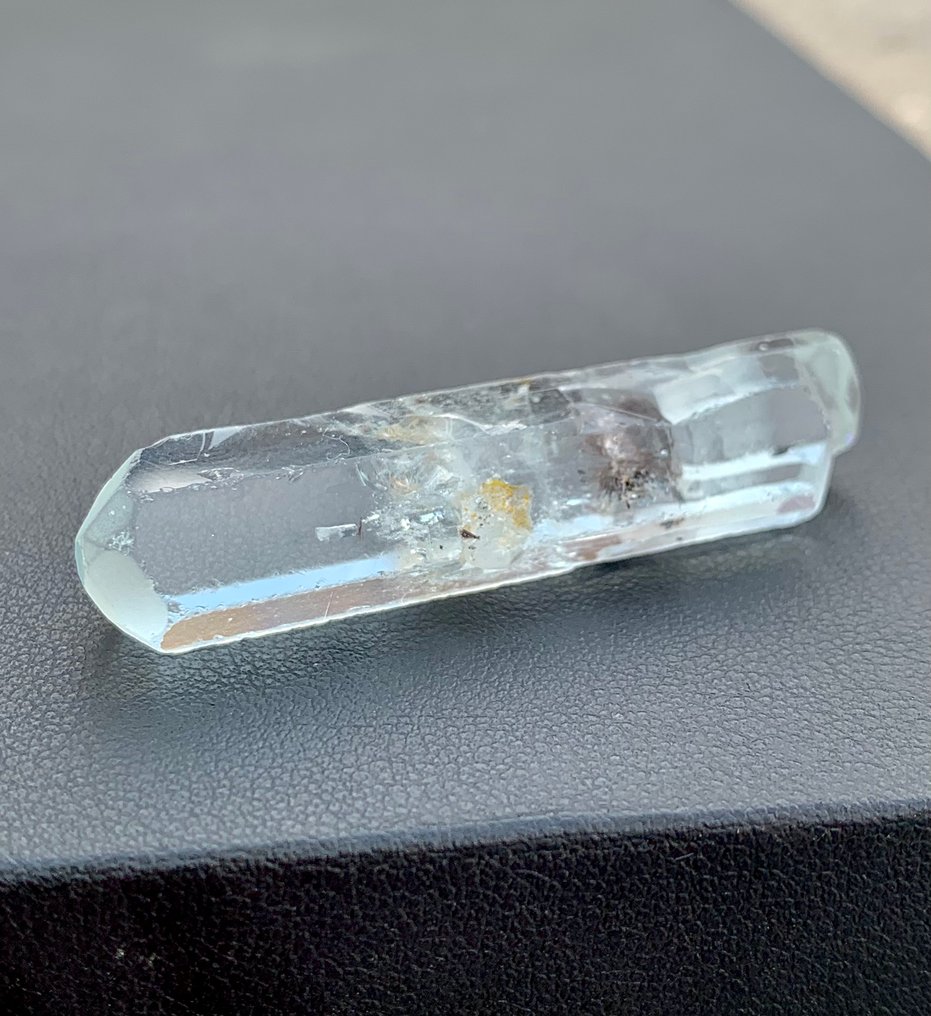 Ακουαμαρίνα με Strarbrust Κρύσταλλος - Ύψος: 49.1 mm - Πλάτος: 11.8 mm- 9.4 g #1.0