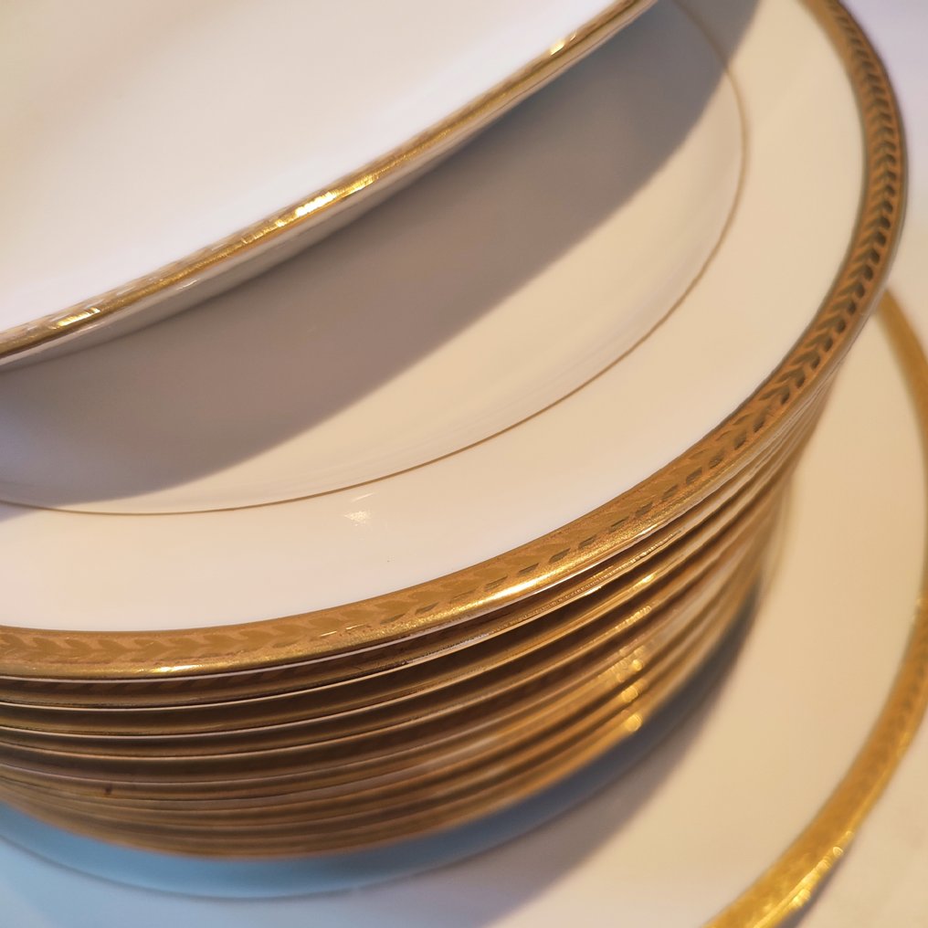 Limoges France “Seraphin” - Table service (12) - Royal gilding in Louis XV style - Fine porcelain from Limoges - Service for dinner #2.1