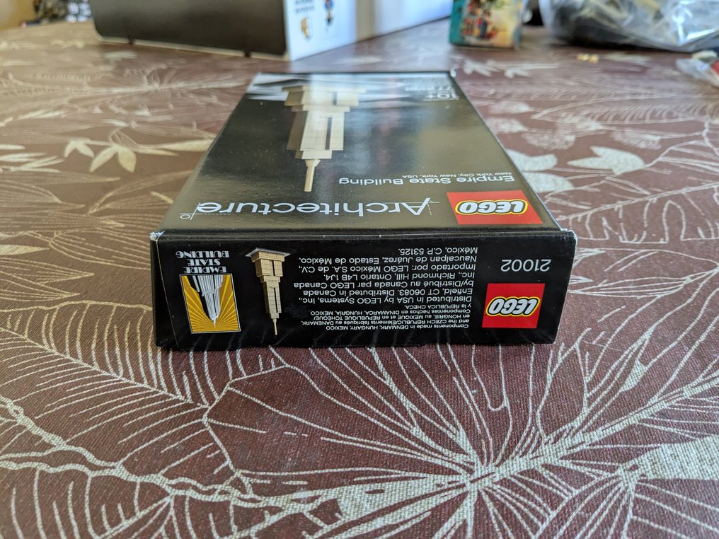 Lego Set - 21002 - Architecture - Empire State Building #3.2
