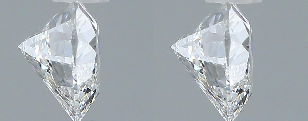 2 pcs Diamond  (Natural)  - 1.00 ct - Heart - F - VS1 - Gemological Institute of America (GIA) #4.3