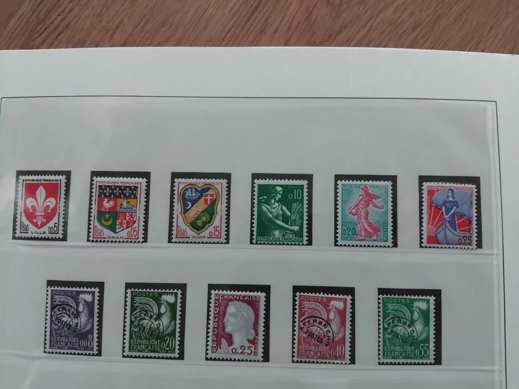 France 1960/1970 - Complete collection of new stamps + various varieties, airmail & pre-printed in Lindner album. - sous emboitage // Cote Y&T & Accessoire en très bon état.// Voir photos. #4.3