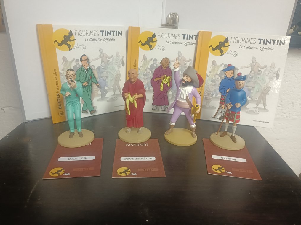 Tintin - 4 figurines tintin officielle en resine - 4 Comic - First edition #1.0