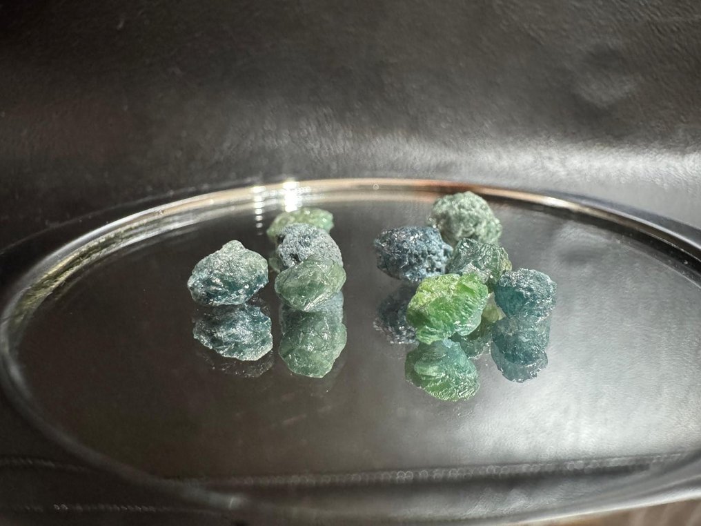 9 pcs Διαμάντι  (Φυσικού χρώματος)  - 10.25 ct - Fancy dark Μπλε, Πράσινο Μπλε, Πράσινο - I2 - Δεν υπάρχει εργαστηριακή έκθεση #1.0