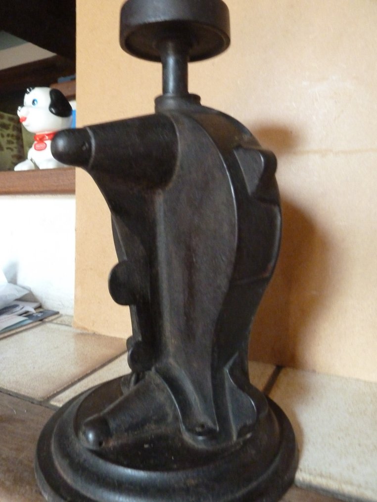 天平或秤 - 源 - 古老的铸铁天平 #4.3