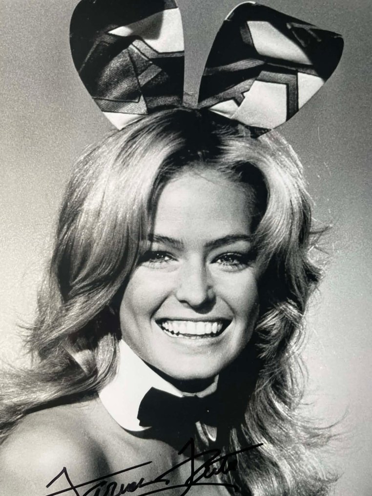 Farrah Fawcett – Charlie’s Angels Icon – Playboy Bunny Photo with Hand-Signed Autograph - original - 1990 #4.3