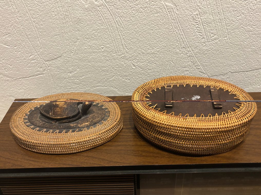 手工编织的复古篮子，配有龟壳盖——民间艺术——约1977年 - 南非  (没有保留价) #2.1