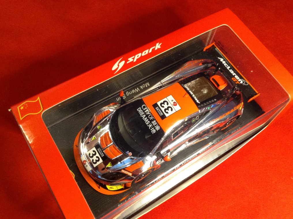 Spark 1:43 - Modellino di auto da corsa - ref. #SA058 McLaren MP4-12C "City of Dreams" Macau GT Cup 2013 #33 Mok Weng Sun - excellent quality - limited edition - hard to find today - numbered #146 of only 750 pcs #1.0