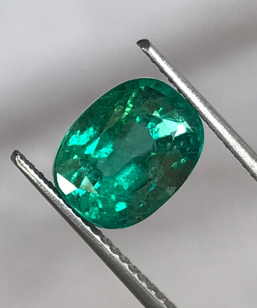 1 pcs  Grøn Smaragd  - 3.74 ct - International Gemological Institute (IGI) #3.2