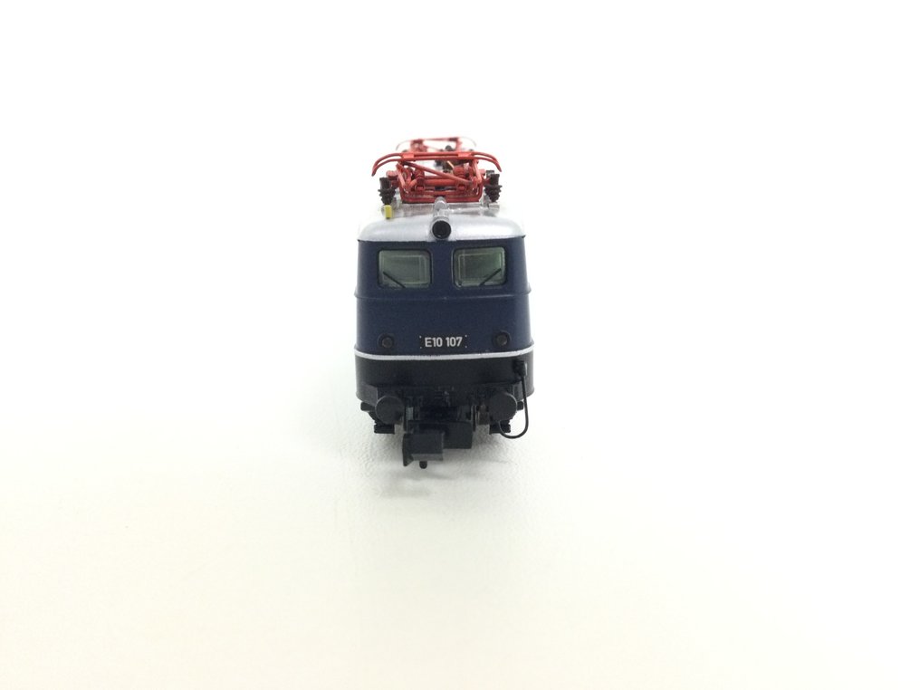 Hobbytrain N - H2810 - Electric locomotive (1) - E10 in blue version - DB #3.2