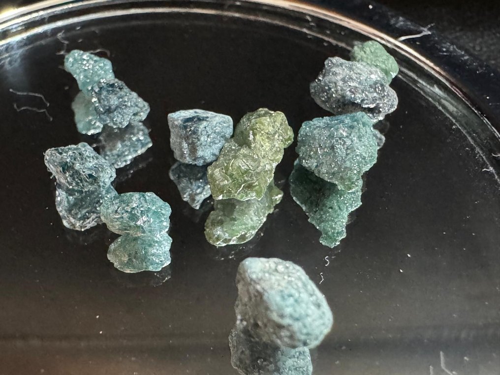 χωρίς τιμή ασφαλείας - 10 pcs Διαμάντι  (Φυσικού χρώματος)  - 10.12 ct - Fancy deep Μπλε, Πράσινο Πράσινο, Μπλε - I2 - Δεν υπάρχει εργαστηριακή έκθεση #1.0