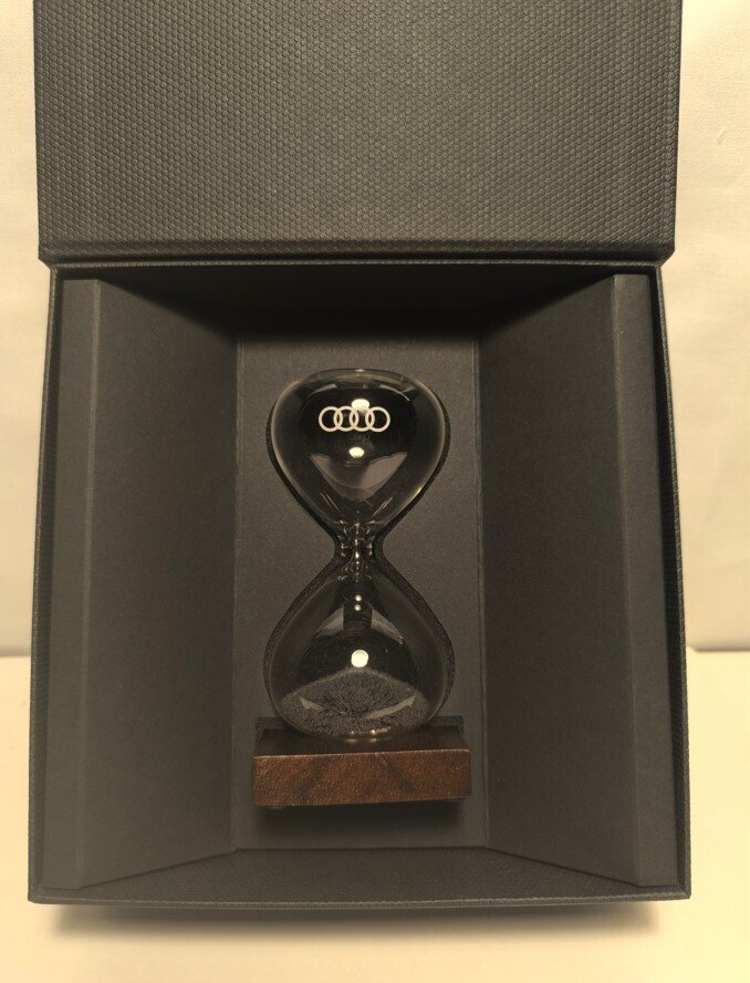 Ozdobny ornament - Włochy - HOURGLASS AUDI #3.2