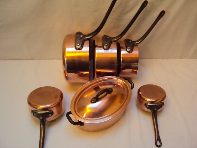5 casseroles cuivre et 1 cocotte ovale avec couvercle - 烹饪锅套装 - 铜, 黄铜, 铁 #1.0