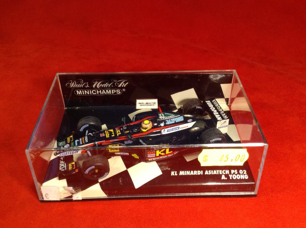 Minichamps 1:43 - Modelracerbil (2) - ref. #020014 Renault F.1 Team R202 "Blue World" 2002 #14 Jarno Trulli - ref. #020022 KL Minardi Asiatech PS 02 F.1 2002 Alex Yoong #4.3