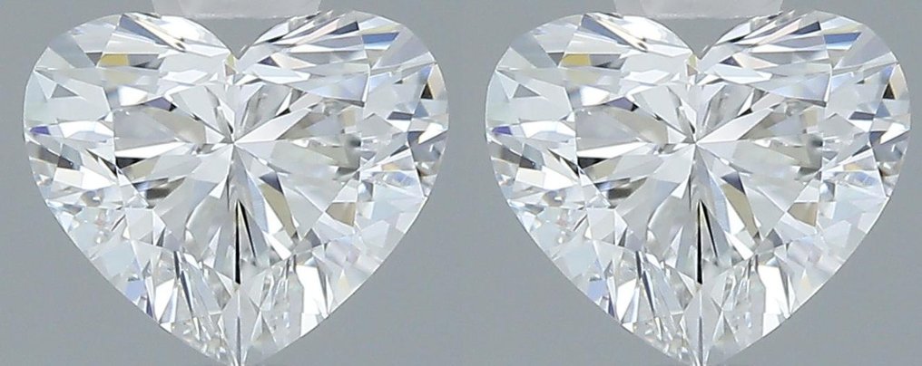 2 pcs Diamond  (Natural)  - 1.00 ct - Heart - F - VS1 - Gemological Institute of America (GIA) #1.0