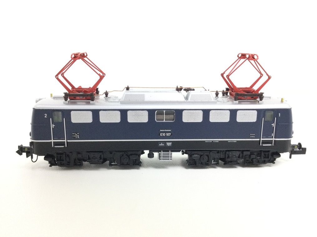 Hobbytrain N - H2810 - Electric locomotive (1) - E10 in blue version - DB #1.0