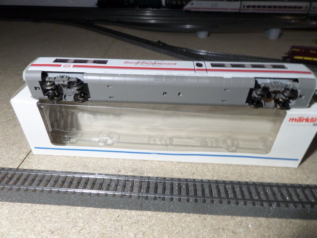 Märklin H0 - 4373 - Carrozza passeggeri di modellini di treni (1) - Rame DB ICE vagone ristorante di bordo - DB #4.3