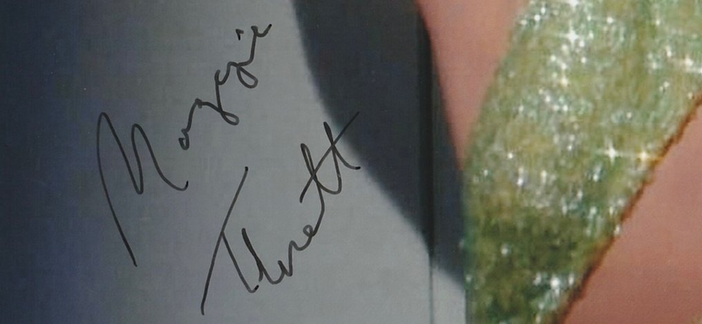 Star Trek - Signed by Maggie Thrett (+) (Ruth Bonaventure) #3.2