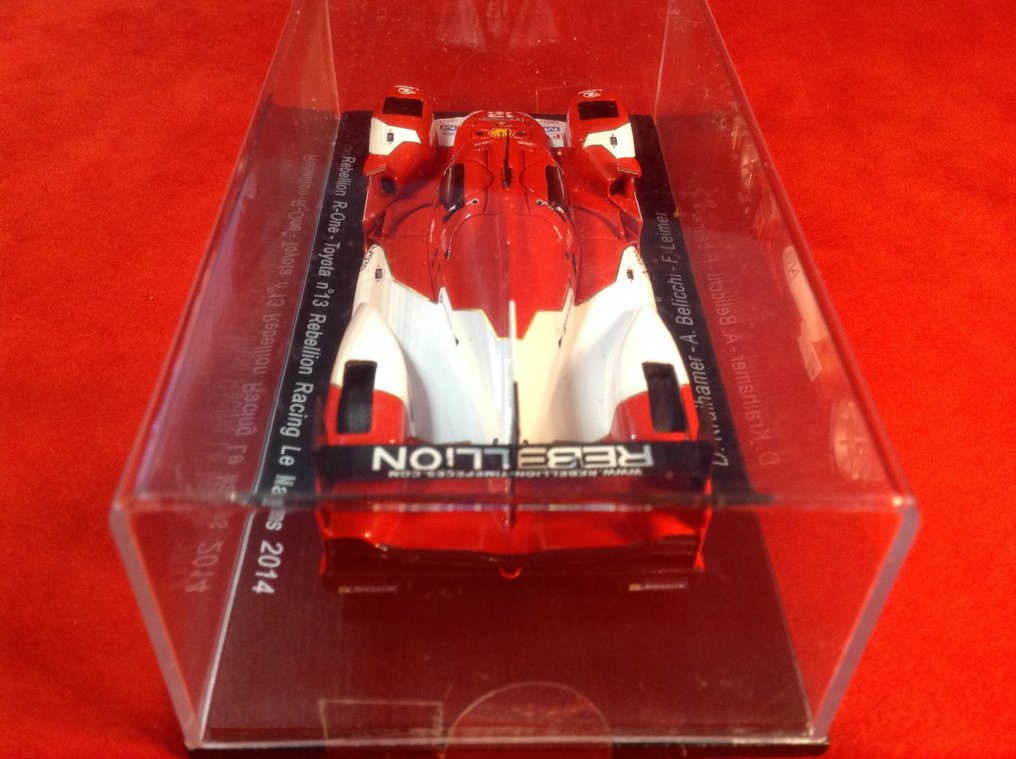 Spark 1:43 - Machetă mașină de curse - ref. #S4207 Rebellion R-One Toyota LMP1 Le Mans 2014 #13 Krailhamer/Belicchi/Leimer - Calitate excelentă - ediție limitată - dificil de găsit astăzi. #4.3
