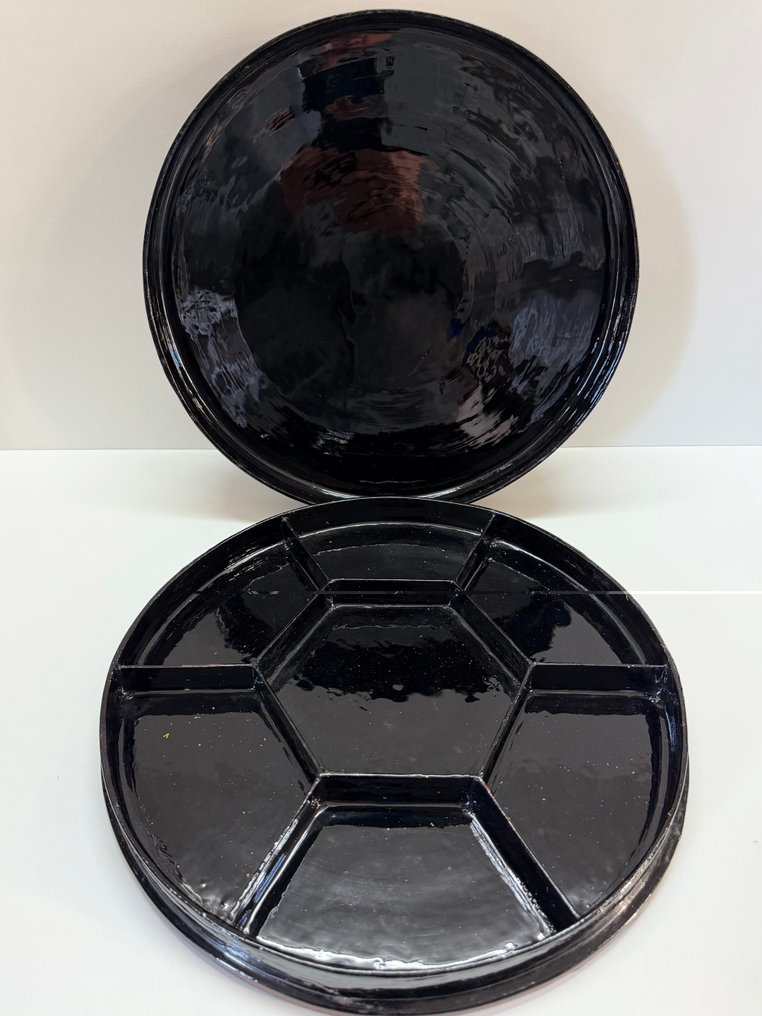 Box (2) - Bamboo, lacquer work - Cylindrical Lacquer Dozen #3.2