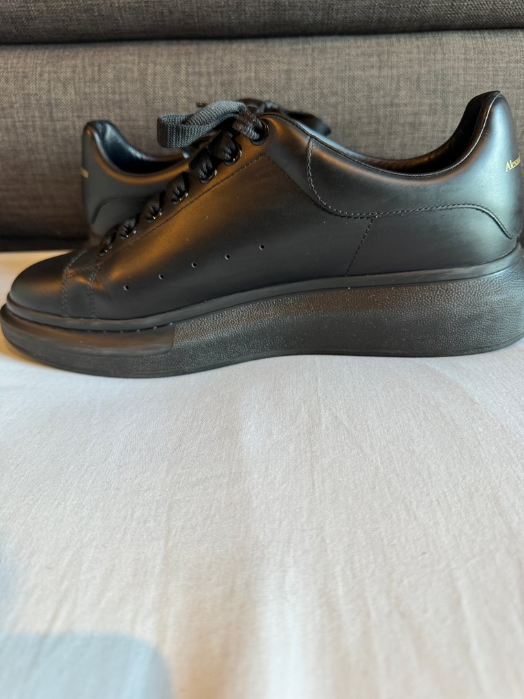 Alexander McQueen - Oversized Black - Baskets basses - Taille : EU 44 #3.2