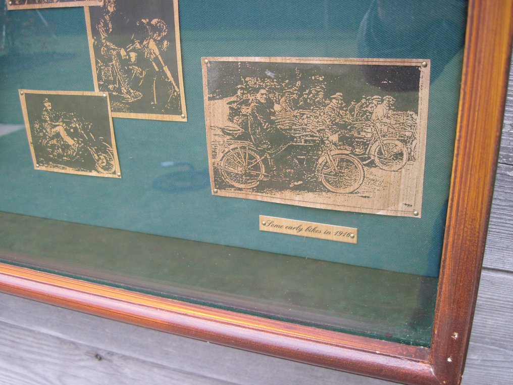 Display case - Wood, Glass - Harley-Davidson #3.2