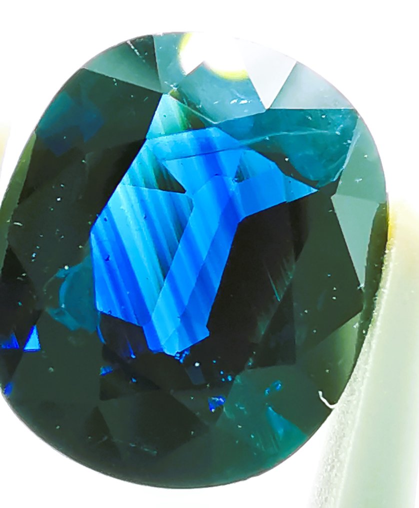沒有保留價 - 1 pcs  藍色 藍寶石  - 2.84 ct - Instituto Gemólogico Español (IGE) - 泰国 / 高温 #4.3