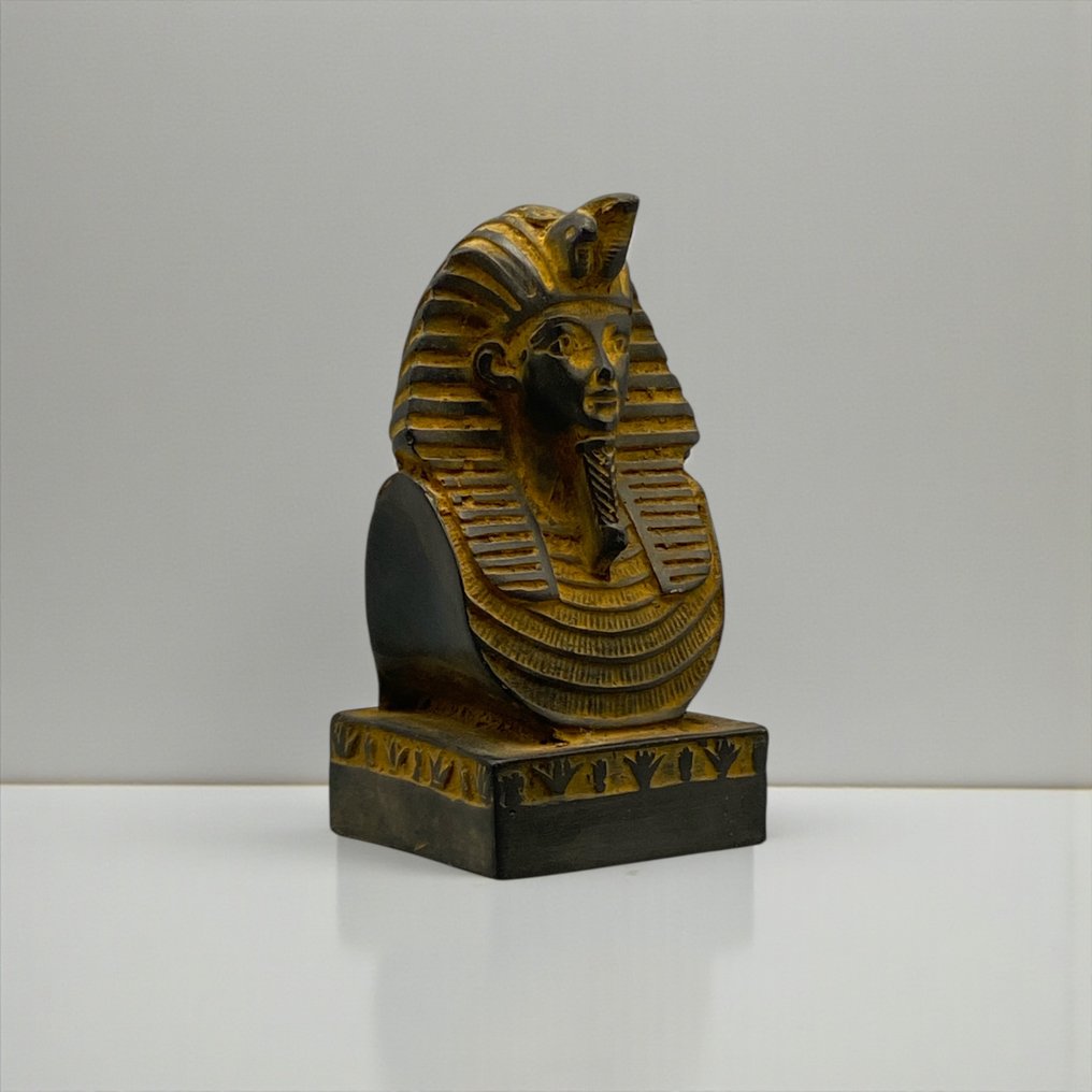 Replica of ancient Egyptian King Tutankhamun Mask Bust  (No reserve price) #1.0