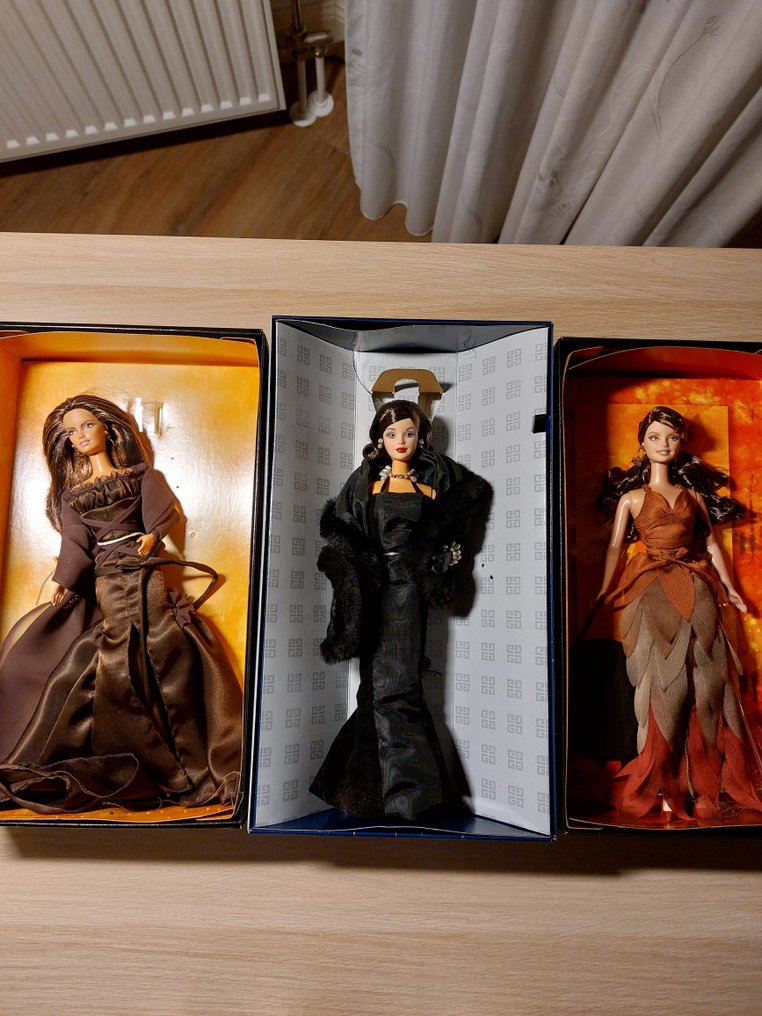 Mattel - Păpușă Barbie I Dream of Autumn, Givenchy, Chocolade obsession - 2000-2010 - U.S. #3.2