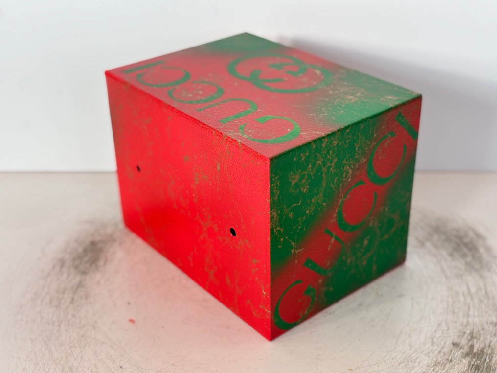 Rob VanMore - Gucci Vault #4.3