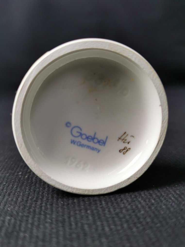 小雕像, Vintage Hummel Goebel - Statuetta "Lost Sheep Schafrebub" #1962 - TMK6 - 11.5 cm - 瓷器 #4.3