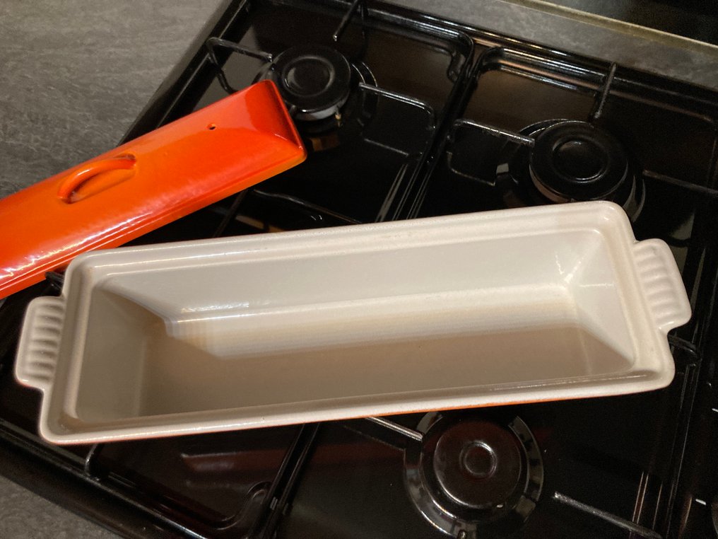 Le Creuset - Ovnfad - n°32 - kilde, Emalje - n°32 #3.2