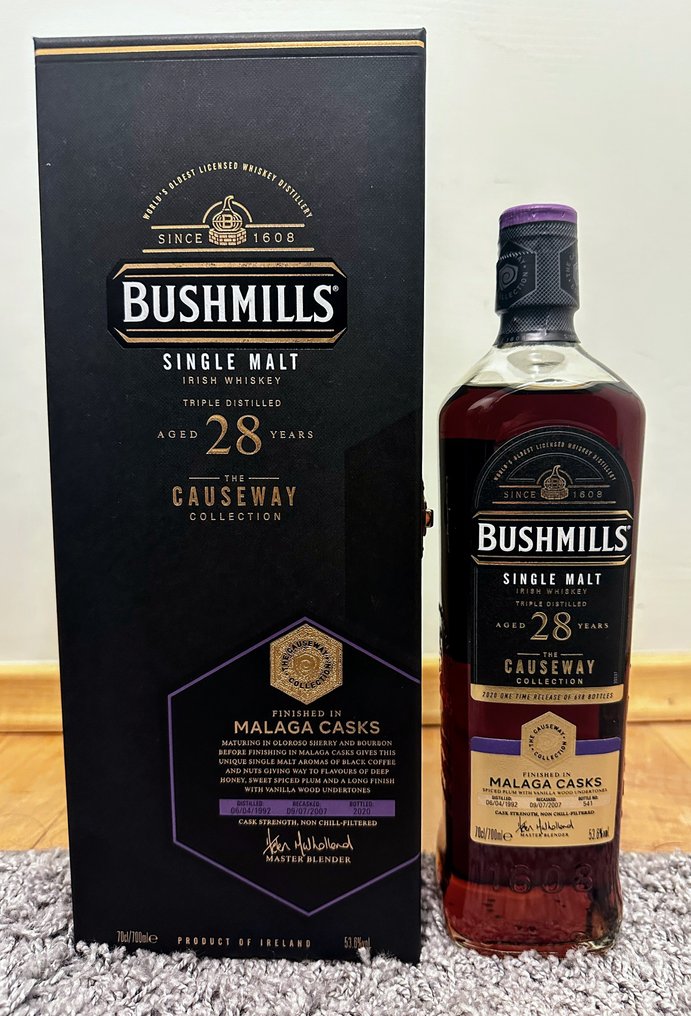Bushmills 1992 28 years old - Malaga Casks - The Causeway Collection  - b. 2020  - 70cl #1.0