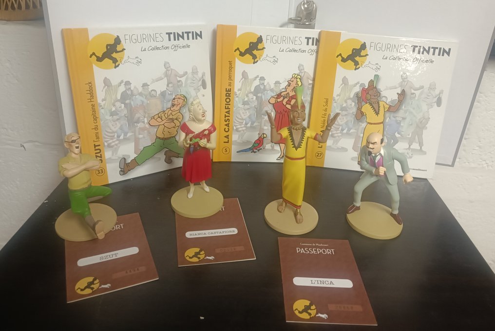Tintin - 4 figurines tintin officielle en resine - 4 Comic - First edition #1.0