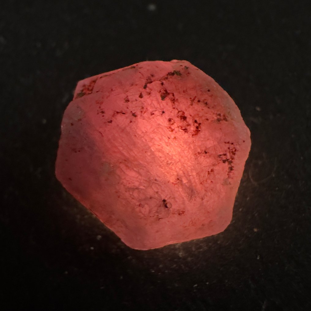 Ζαφείρι Τραχύς - Ύψος: 15 mm - Πλάτος: 13 mm- 4.89 g - (1) #1.0