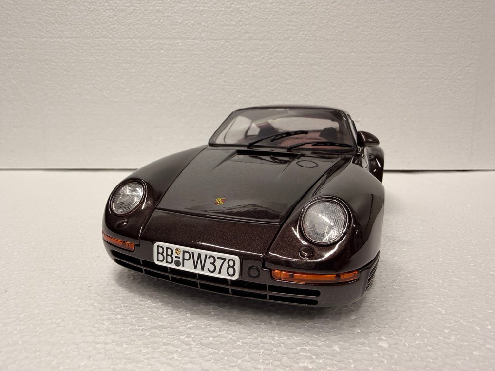 Exoto Motorbox 1:18 - Modellino di auto - Porsche 959 - Chocoladebruin #1.0