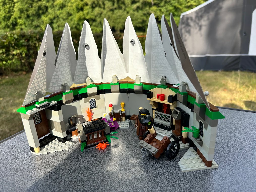 Lego Set - 4707 - Harry Potter - Hagrid’s hut #2.1