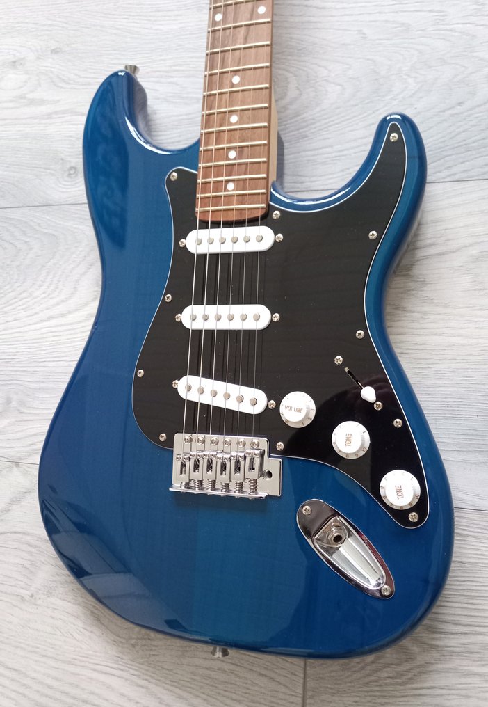 Vision - Strat Electric Guitar Set + Effect -  - 電吉他 - 2025  (沒有保留價) #1.0