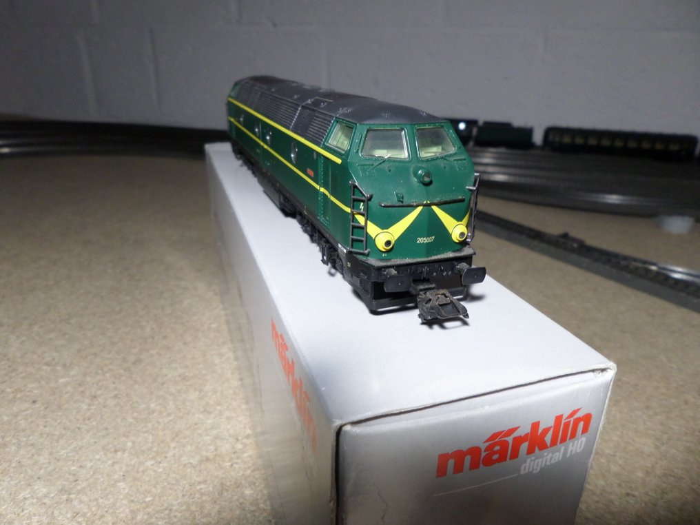 Märklin H0 - 37672 - 柴油火車 (1) - Série 205 - NMBS #1.0