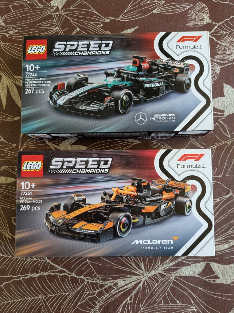 LEGO Set - Speed Champions - 77244 Mercedes-AMG PETRONAS F1 Team W13 E Performance; 77251 McLaren F1 Team MCL38 #1.0