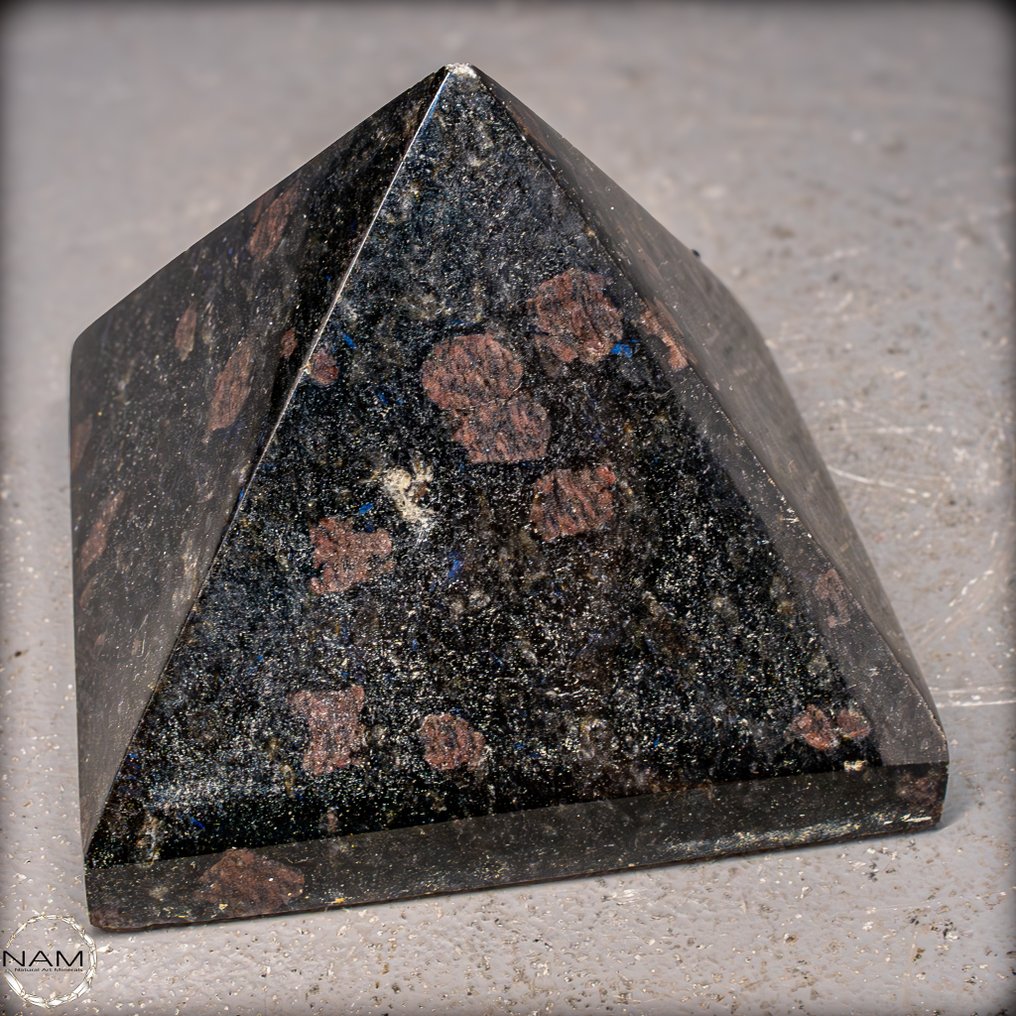 独家阿尔弗维松石、碧玺和石榴石金字塔 – 一种融合深度、能量与优雅的结合- 667.48 g #3.2