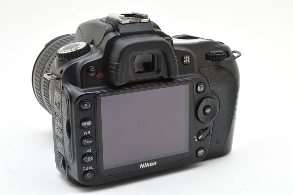 Nikon D90 + AF-S NIKKOR 3.5-4.5/18-70mm G ED DX Digitalkamera #4.3