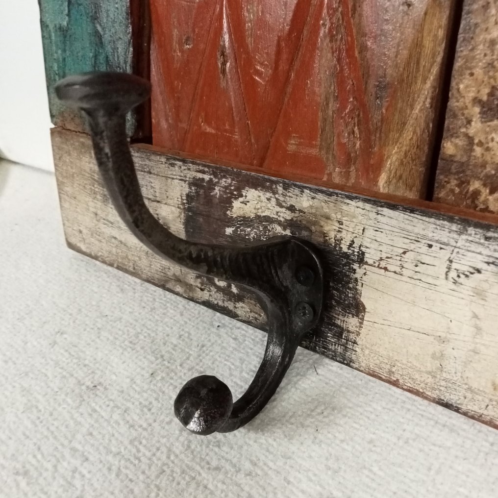 Piet Hein Eek-stijl - Coat rack - Timber with iron hooks - Reclaimed wood furniture #3.2