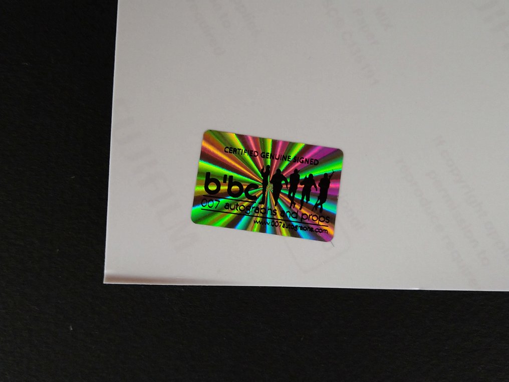 JamesBond 007: Octopussy - Sir Roger Moore (+) as 007 - Autograph, Photo with COA #4.3