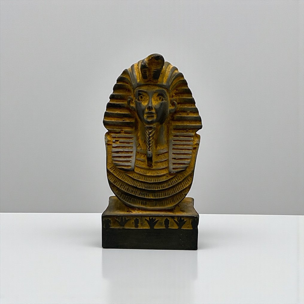 Replica of ancient Egyptian King Tutankhamun Mask Bust  (No reserve price) #1.0