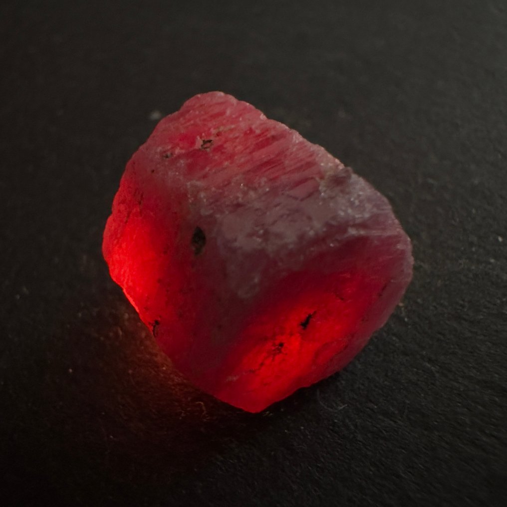Ruby Rough - Height: 14 mm - Width: 13 mm- 6.27 g - (1) #2.1