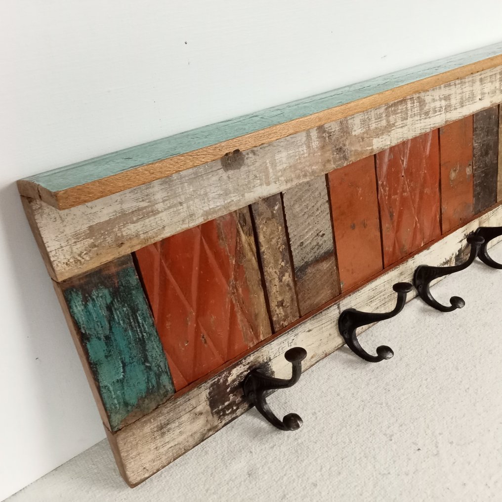 Piet Hein Eek-stijl - Coat rack - Timber with iron hooks - Reclaimed wood furniture #1.0