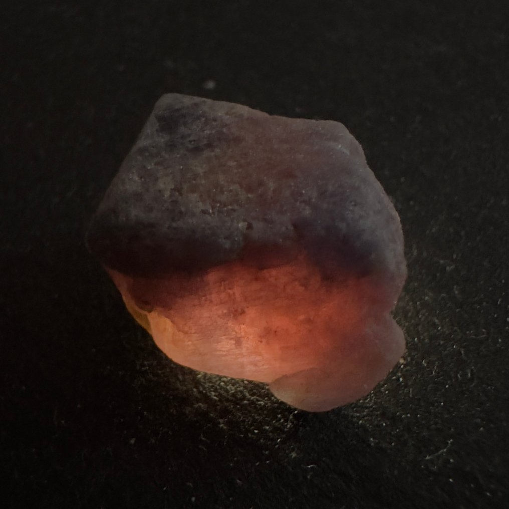 Ζαφείρι Τραχύς - Ύψος: 16 mm - Πλάτος: 11 mm- 5.4 g - (1) #4.3